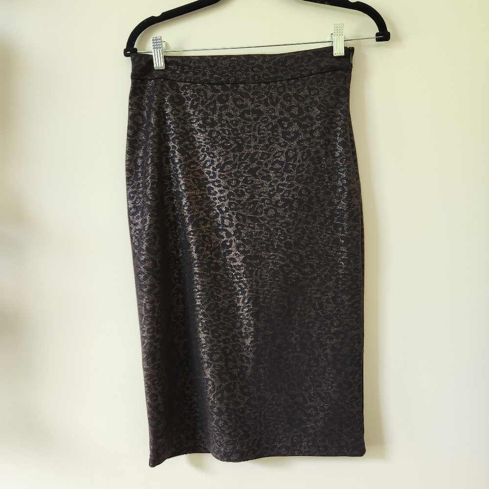 Like new! Black ICHI ihkate shimmer skirt